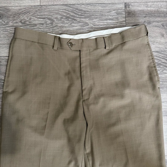 Haggar Men Tan Dress Pants Classic Straight-Leg Size 38 in x 29 in - Picture 3 of 16